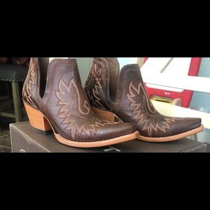 Ariat Dixon Women’s Boots 8